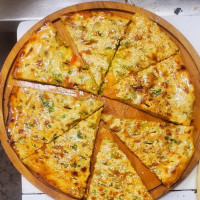 Aalu Cheese Naan